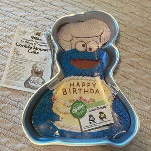 NEW VTG 1982 Wilton Cookie Monster cake pan mold with insert. Happy Birthday